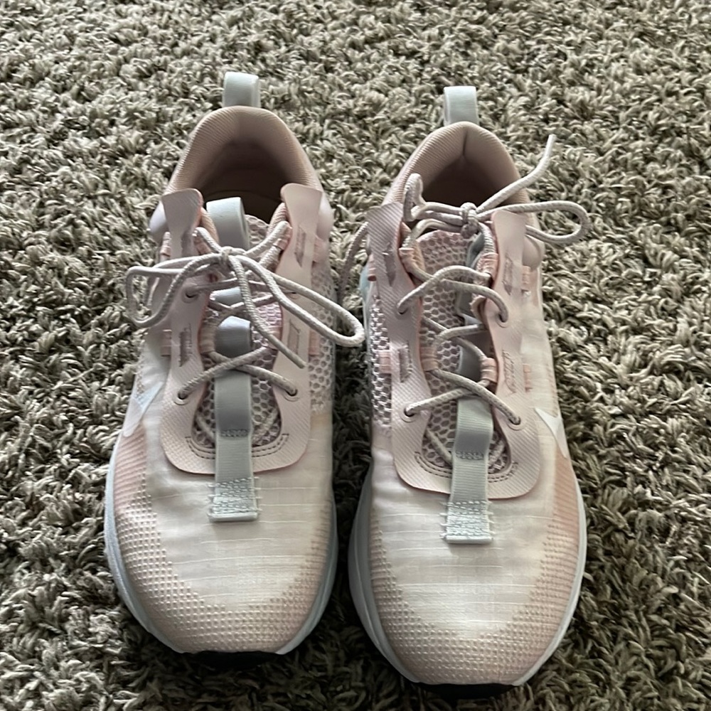 Baby pink Nike air max